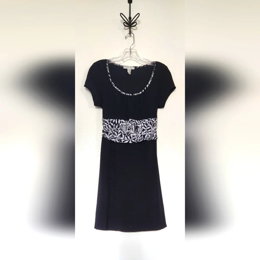 White House Black Market Black Leaf Print Tie Back Dress Size L